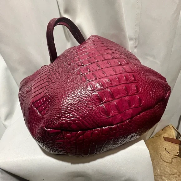Brahmin Jacqueline Melbourne Croc-Embossed Burgundy Leather Hobo bag. - Picture 9 of 16